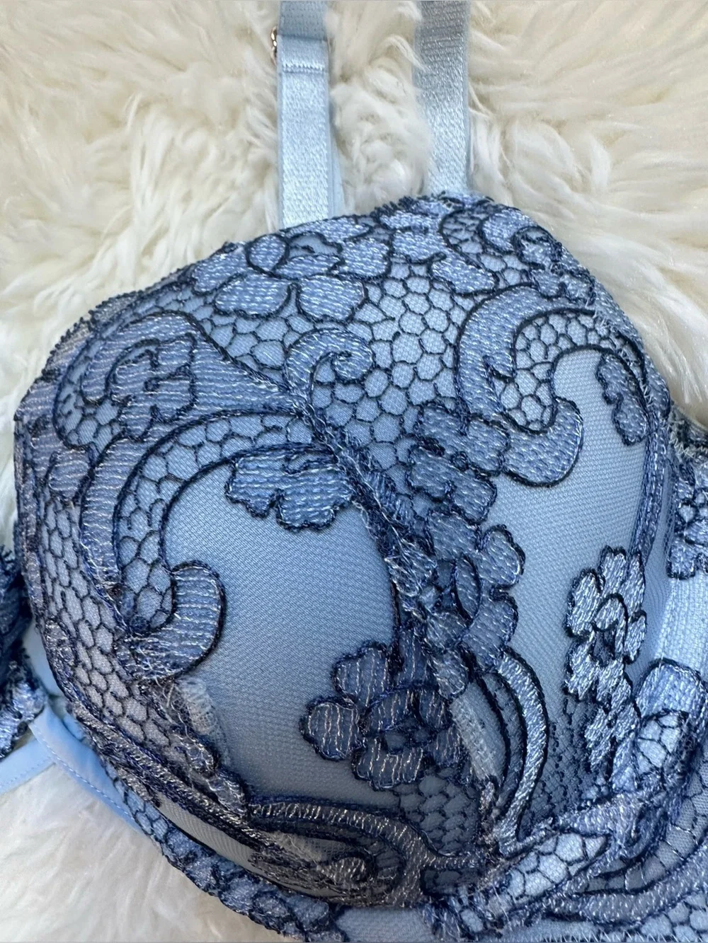 NWOT Victoria's Secret Dream Angels Embroidered Lace Push Up Bra 36C Blue